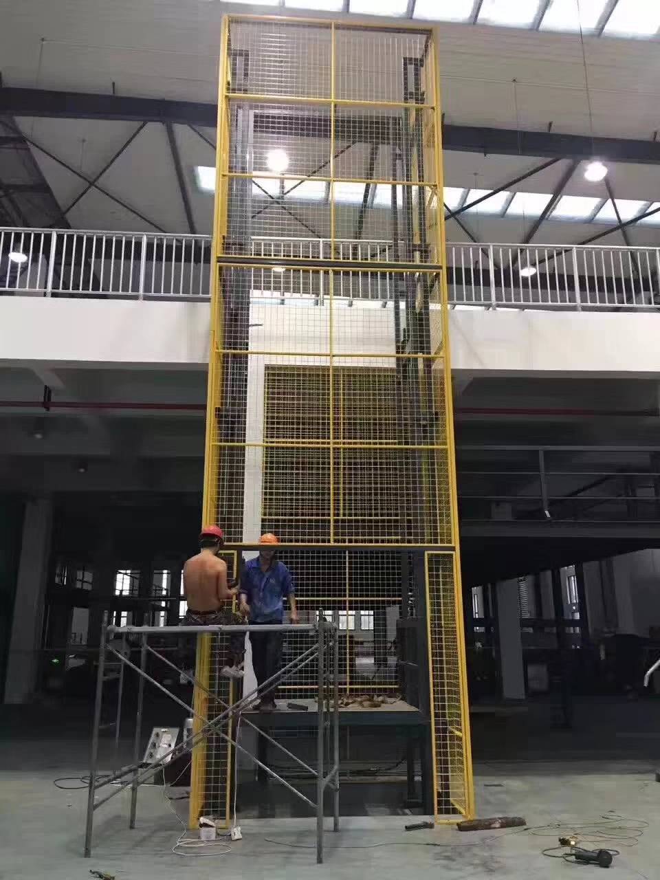 升降货梯